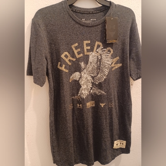 Under Armour Men's Project Rock Vet Day Eagle Dwayne Rock JohnsonT-Shirt Size SM - Picture 1 of 10